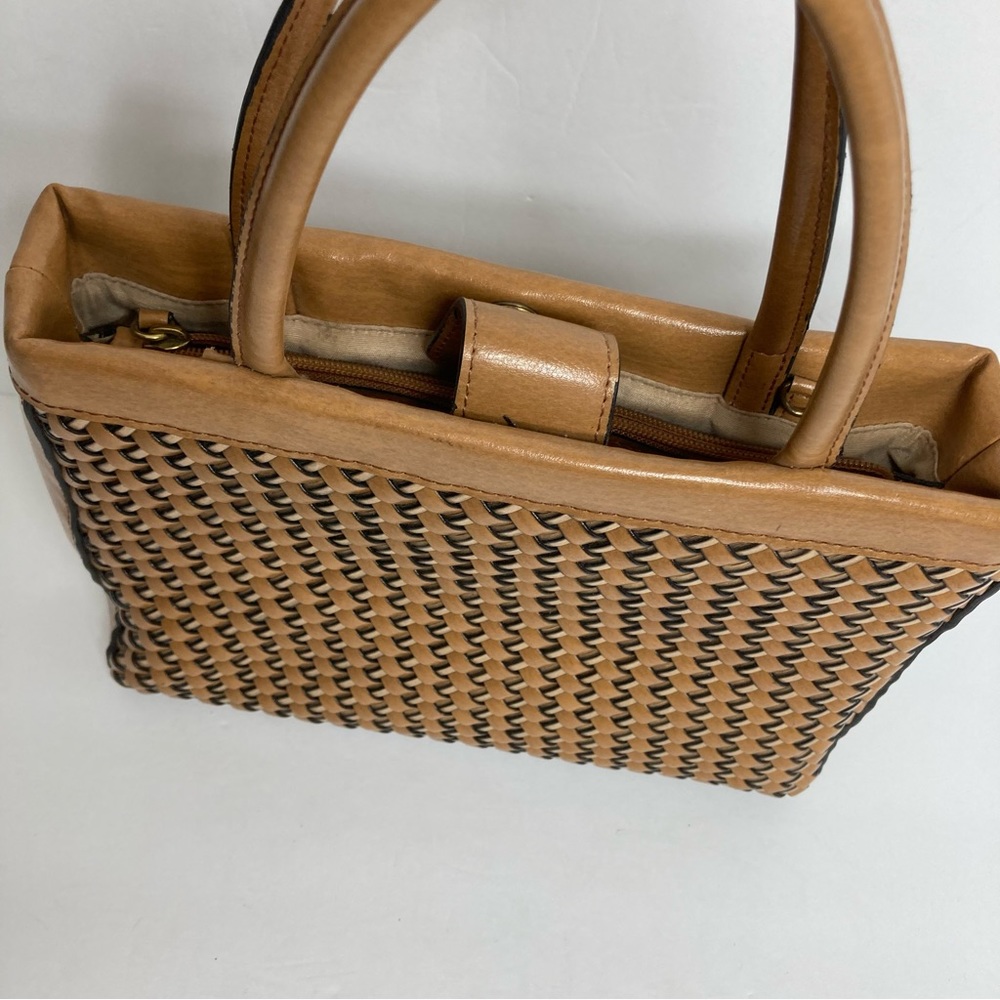 Vintage Relic By Fossil Shoulder Bag Tan Woven Leather 11x8" - Picture 10 of 16